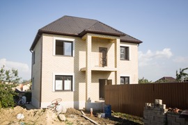 Продам новый дом в центре