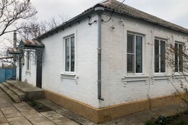 Продаётся блочный хороший дом